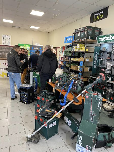 Journée outillage avec nos fournisseurs partenaires Metabo Profesional, Scell-it, e-robur et Rems.